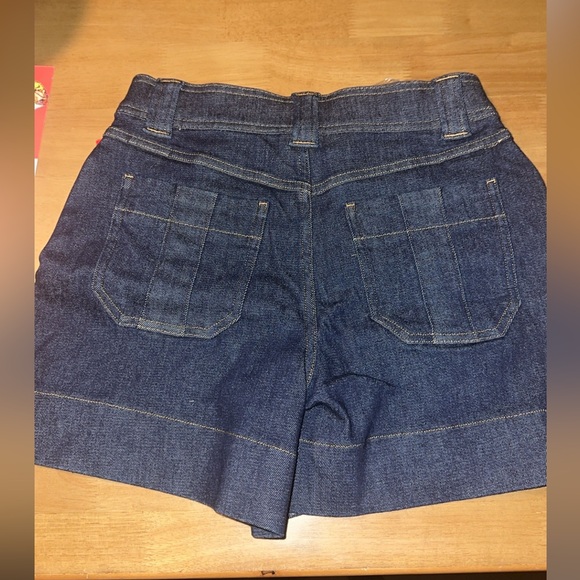 Spanx Classic Denim Shorts - Picture 4 of 4